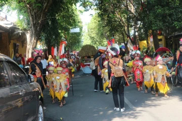 Prestasi JUARA 1 LOMBA KARNAVAL HUT RI 78 4 img_3869